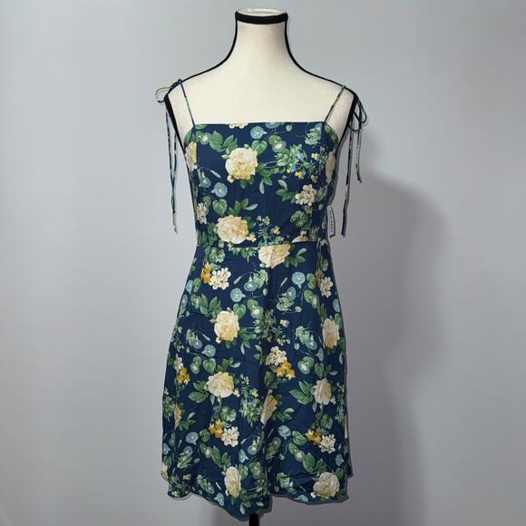 Old navy Fit & Flare Tie-Strap Mini Dress Women’s size medium NWT - Picture 1 of 8